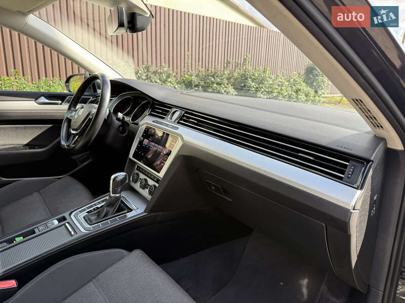 Универсал Volkswagen Passat 2018 в Броварах фото 38 Универсал Volkswagen Passat 2018 в Броварах