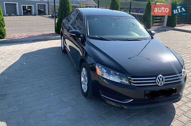 Седан Volkswagen Passat 2011 в Виннице
