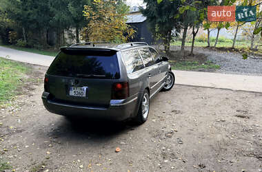 Универсал Volkswagen Passat 2004 в  фото 3 Универсал Volkswagen Passat 2004 в