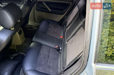 Универсал Volkswagen Passat 2004 в  фото 7 Универсал Volkswagen Passat 2004 в