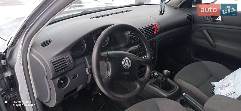 Универсал Volkswagen Passat 2004 в Тлумаче