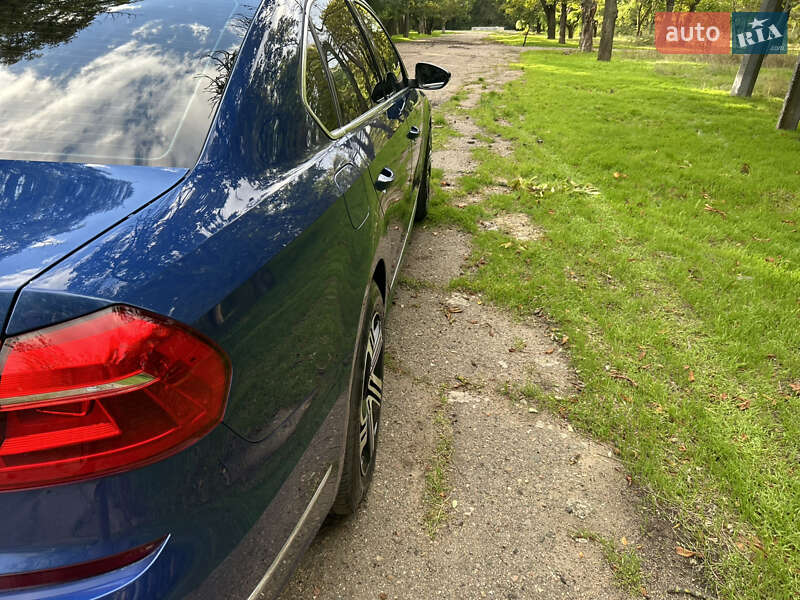 Седан Volkswagen Passat 2015 в Одессе