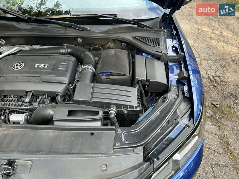 Седан Volkswagen Passat 2015 в Одессе