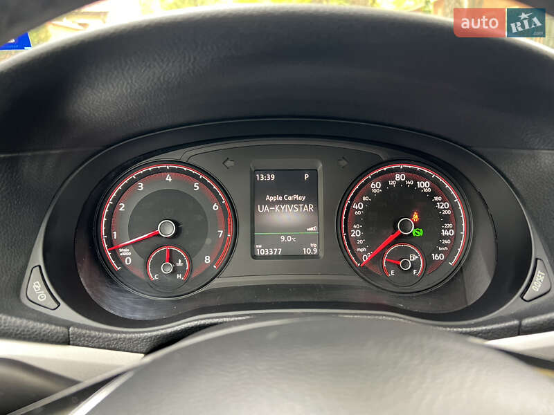 Седан Volkswagen Passat 2020 в Львове