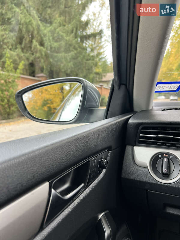 Седан Volkswagen Passat 2020 в Львове