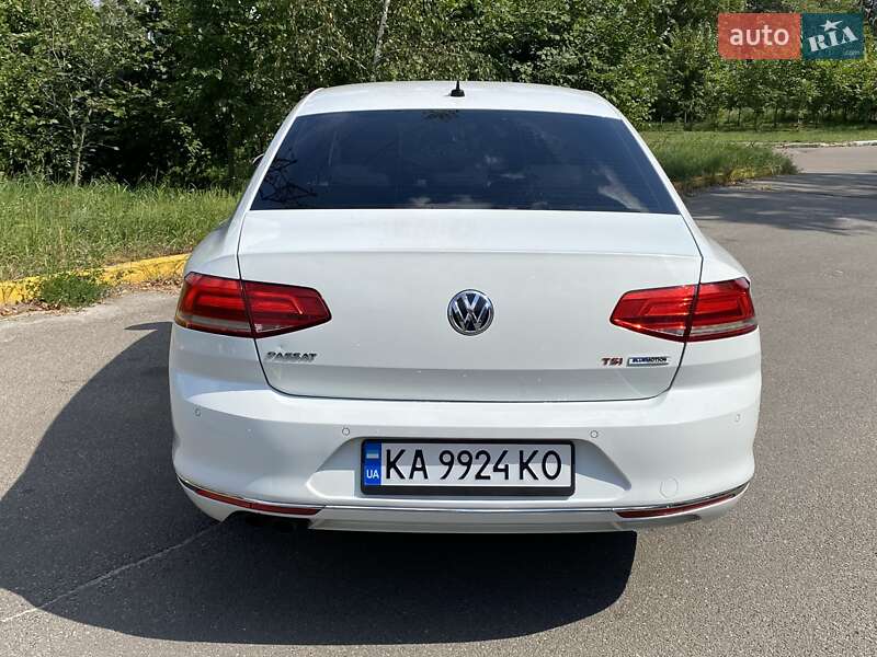 Седан Volkswagen Passat 2015 в Киеве