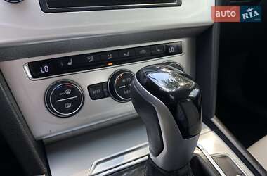 Седан Volkswagen Passat 2015 в 
