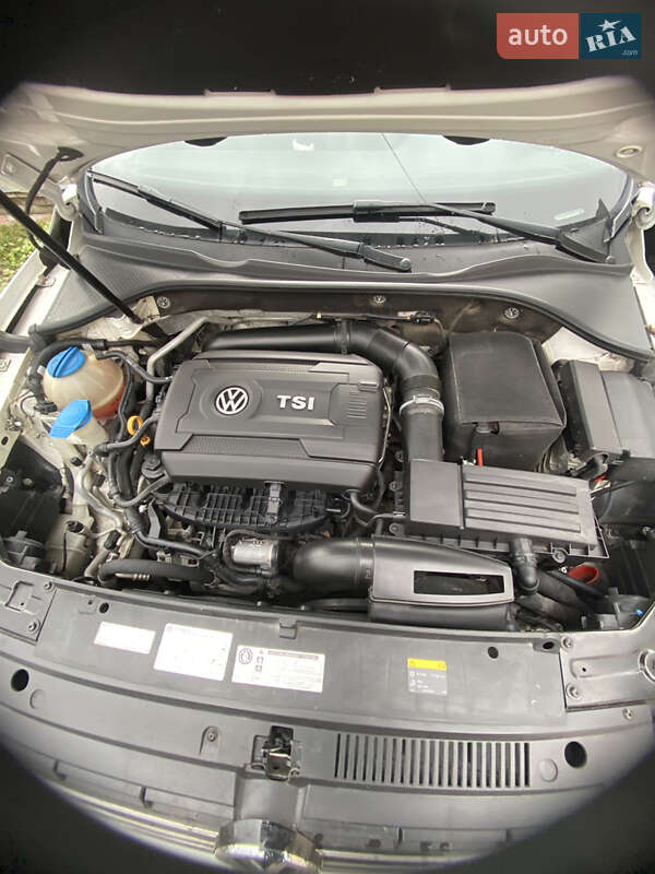 Седан Volkswagen Passat 2015 в Чернігові