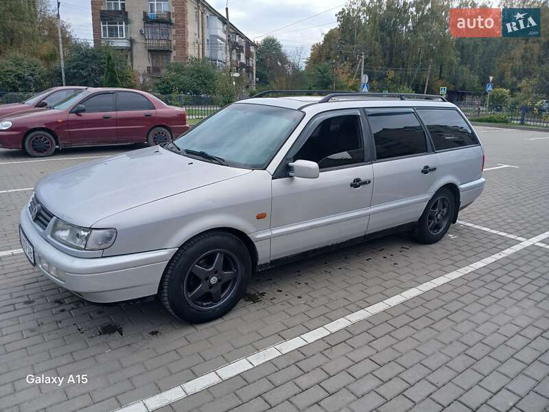 Универсал Volkswagen Passat 1994 в Хмельницком