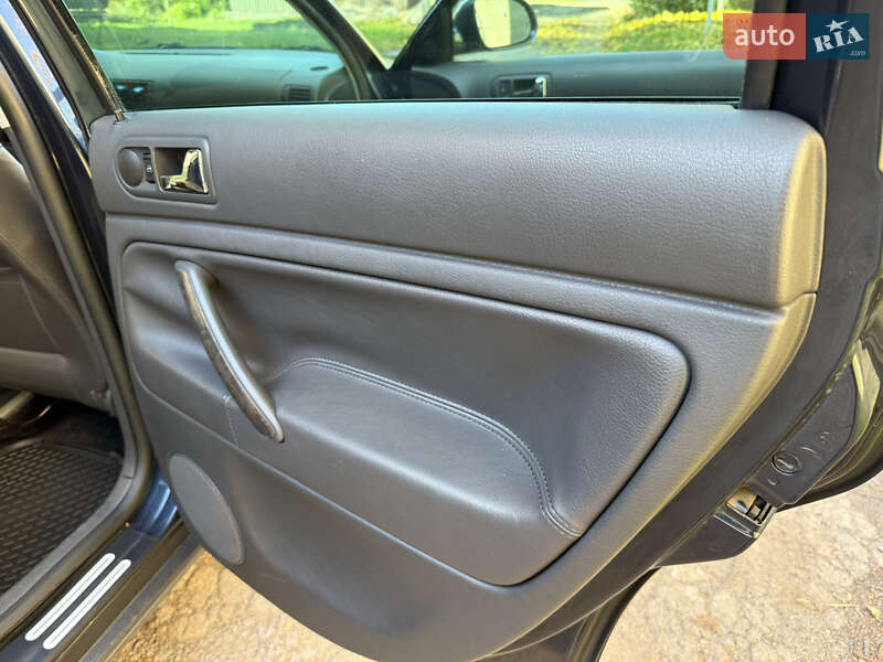 Седан Volkswagen Passat 2004 в Тульчине фото 32 Седан Volkswagen Passat 2004 в Тульчине