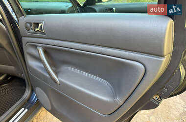 Седан Volkswagen Passat 2004 в  фото 32 Седан Volkswagen Passat 2004 в