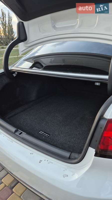 Седан Volkswagen Passat 2014 в Запорожье фото 21 Седан Volkswagen Passat 2014 в Запорожье