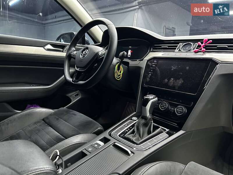 Універсал Volkswagen Passat 2018 в Чернівцях