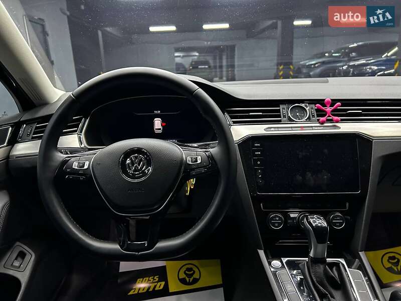 Універсал Volkswagen Passat 2018 в Чернівцях