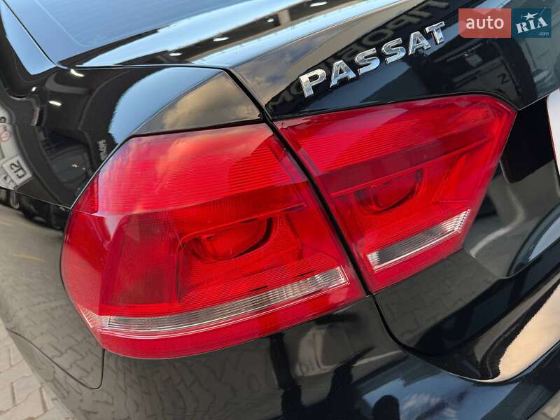 Седан Volkswagen Passat 2012 в Одесі