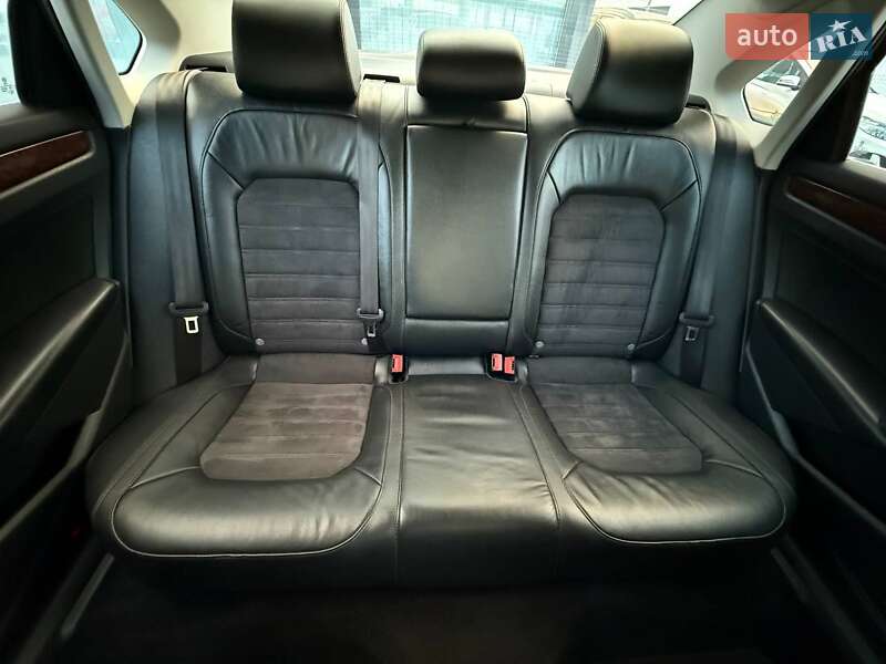 Седан Volkswagen Passat 2012 в Одесі