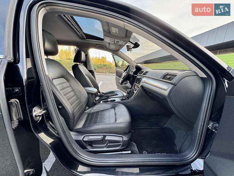 Седан Volkswagen Passat 2014 в Киеве