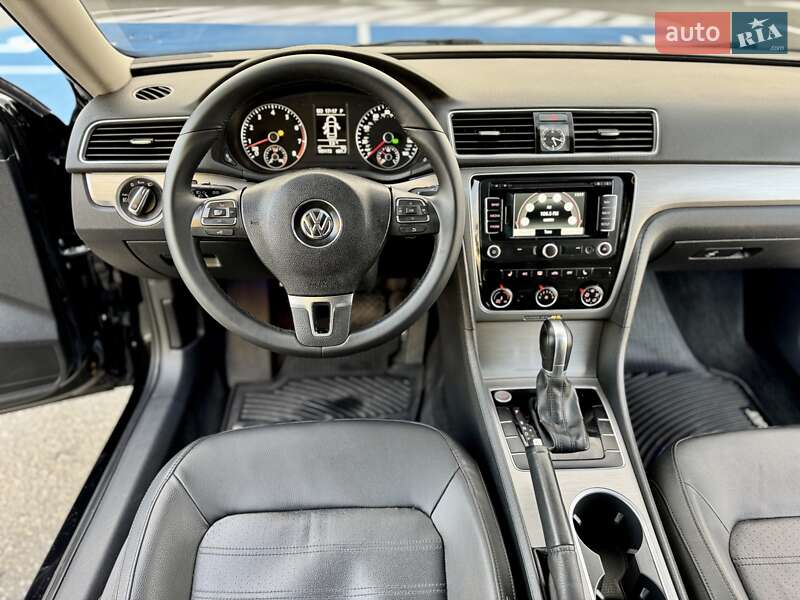 Седан Volkswagen Passat 2014 в Киеве