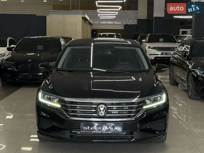 Седан Volkswagen Passat 2021 в Николаеве