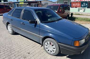 Седан Volkswagen Passat 1989 в 
