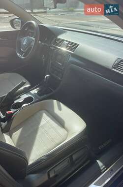 Седан Volkswagen Passat 2016 в 