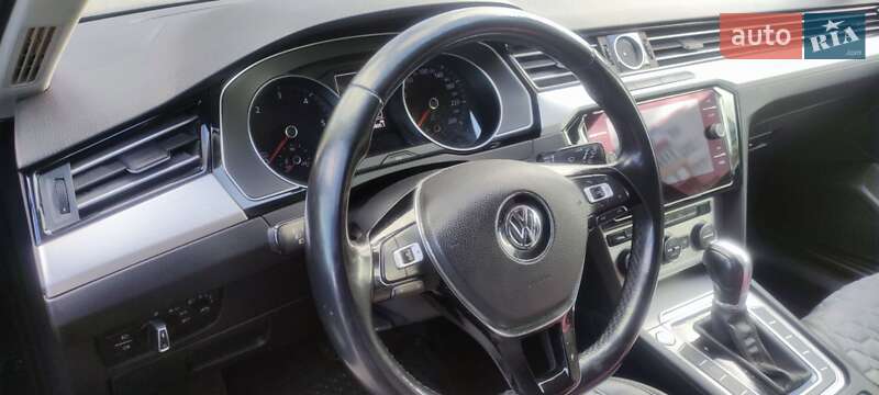 Универсал Volkswagen Passat 2016 в Хмельницком