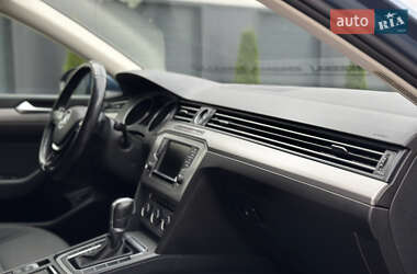 Универсал Volkswagen Passat 2015 в 