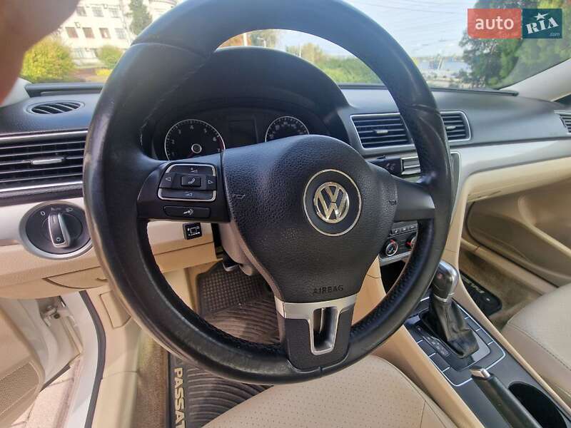 Седан Volkswagen Passat 2013 в Запорожье