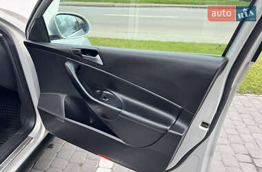 Седан Volkswagen Passat 2010 в 