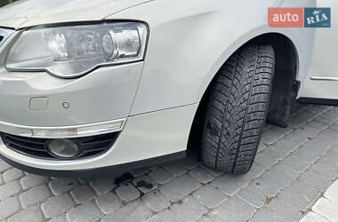 Седан Volkswagen Passat 2010 в 