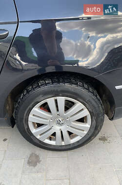 Универсал Volkswagen Passat 2006 в 