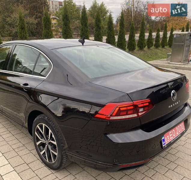 Седан Volkswagen Passat 2020 в Дрогобичі