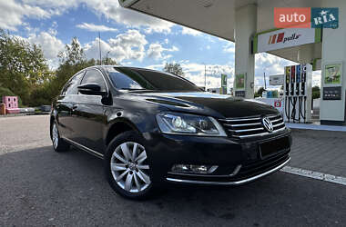 Седан Volkswagen Passat 2013 в 
