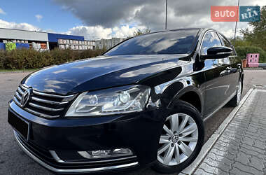 Седан Volkswagen Passat 2013 в 