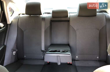 Седан Volkswagen Passat 2013 в 