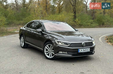 Седан Volkswagen Passat 2015 в Черкасах