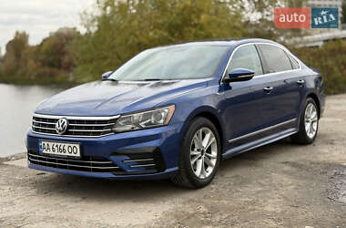 Седан Volkswagen Passat 2016 в Киеве