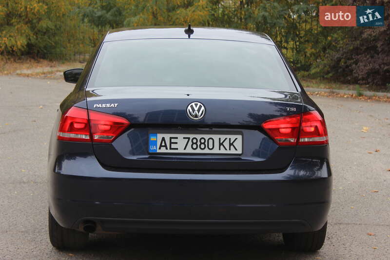 Седан Volkswagen Passat 2015 в Днепре
