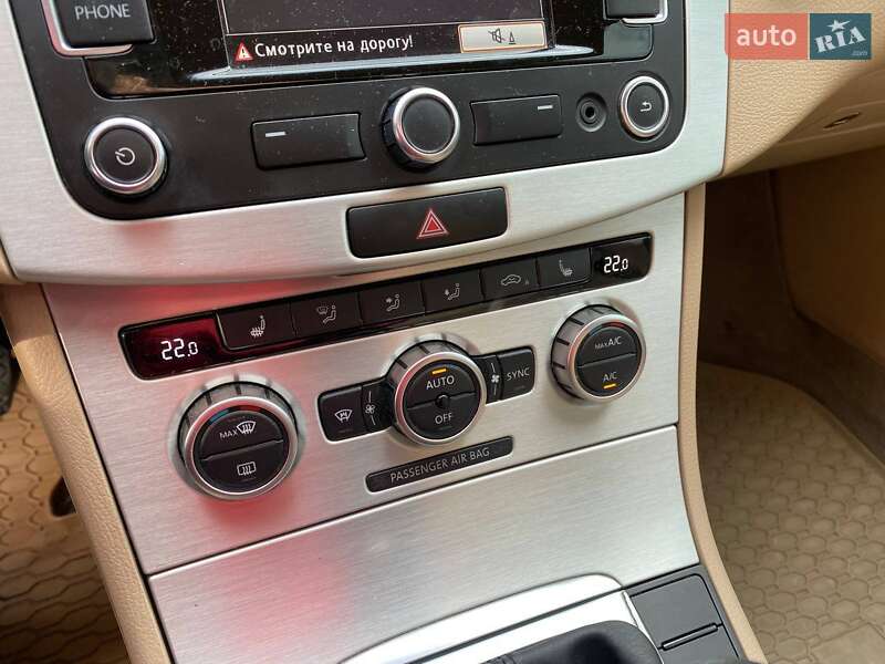 Универсал Volkswagen Passat 2013 в Львове