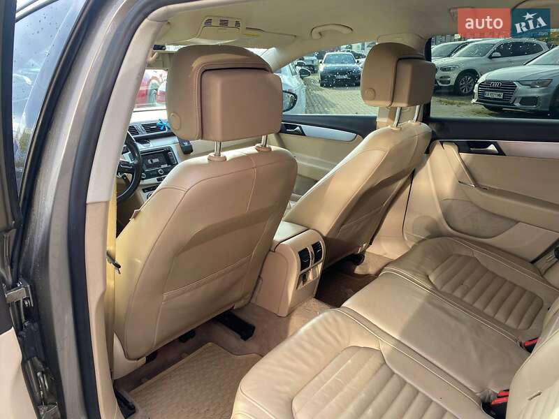 Универсал Volkswagen Passat 2013 в Львове