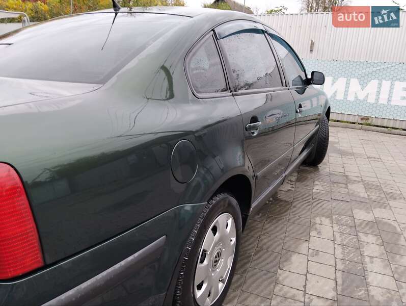 Седан Volkswagen Passat 1998 в Ивано-Франковске
