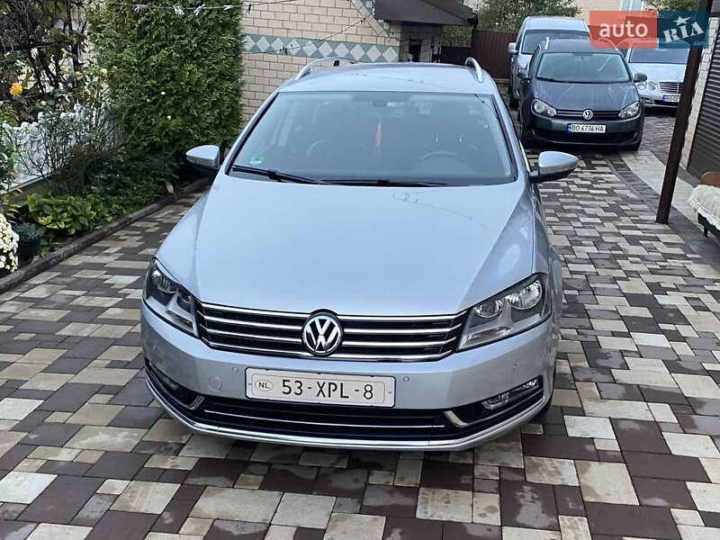 Универсал Volkswagen Passat 2012 в Бучаче