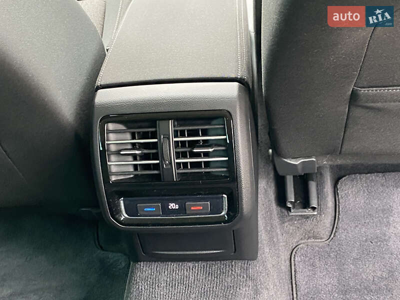 Універсал Volkswagen Passat 2018 в Києві