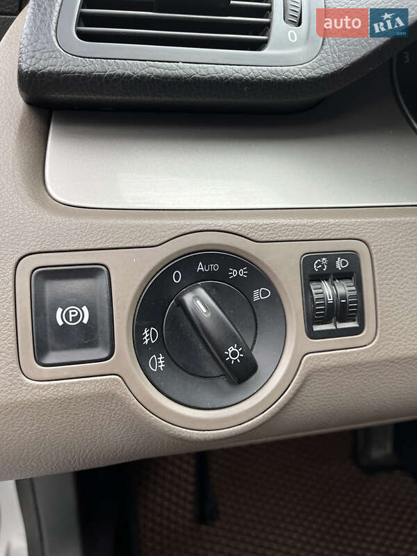 Универсал Volkswagen Passat 2009 в Кропивницком