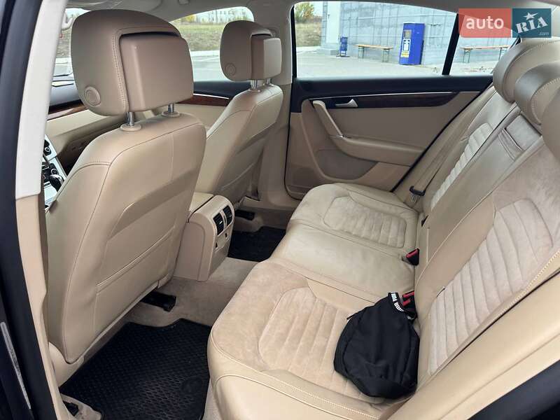 Седан Volkswagen Passat 2011 в Решетиловке