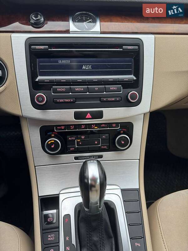 Седан Volkswagen Passat 2011 в Решетиловке