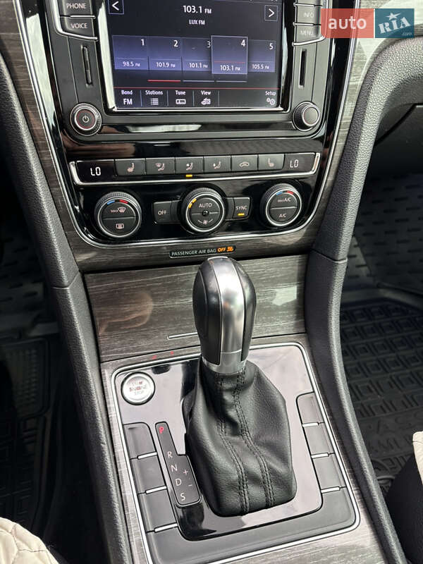 Седан Volkswagen Passat 2016 в Києві фото 16 Седан Volkswagen Passat 2016 в Києві