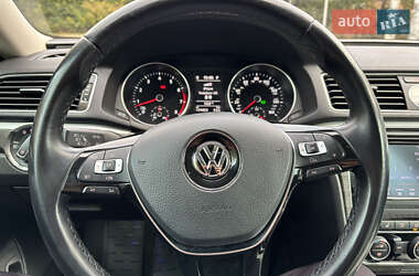 Седан Volkswagen Passat 2016 в Киеве