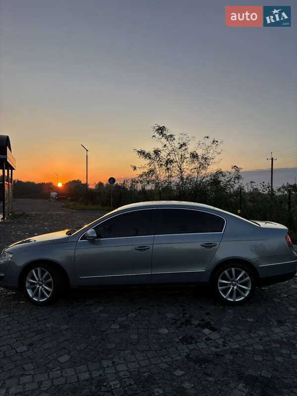 Седан Volkswagen Passat 2010 в Иршаве