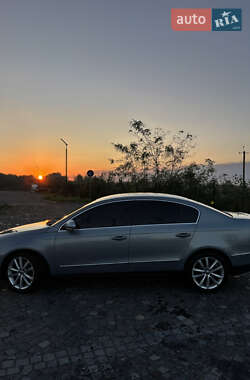 Седан Volkswagen Passat 2010 в 